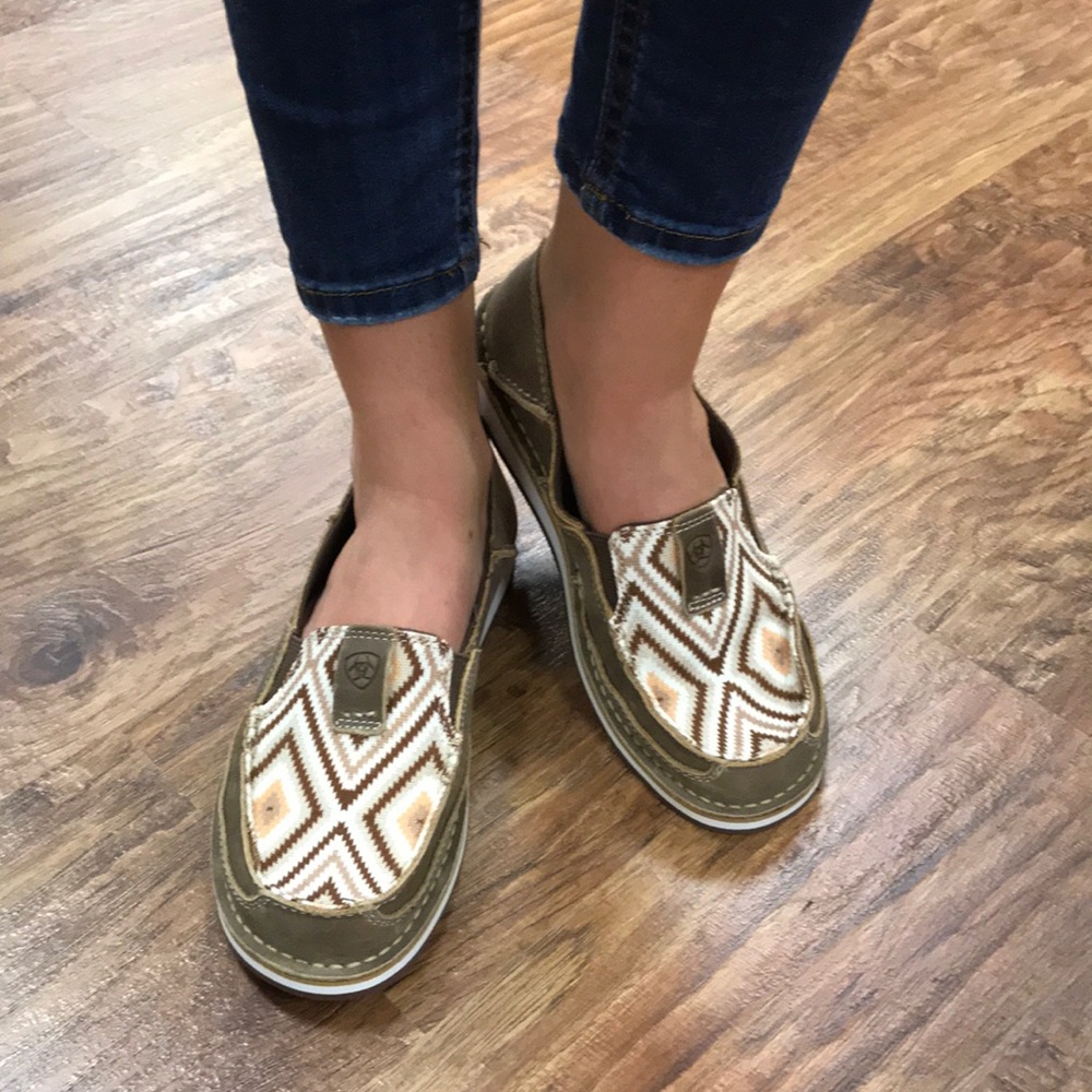 Ariat women cruisers